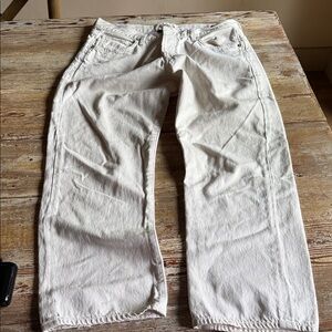 Citizens Of Humanity Emery High Rise Relaxed Crop Jeans in Off-White